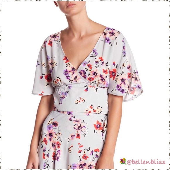 living doll Tops - Floral Crop Top Front Tie, Size L